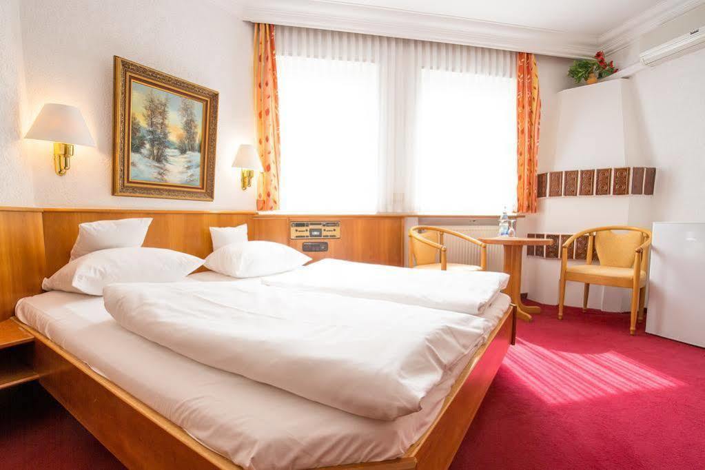Kubler Stars Hotel Карлсруе Екстериор снимка