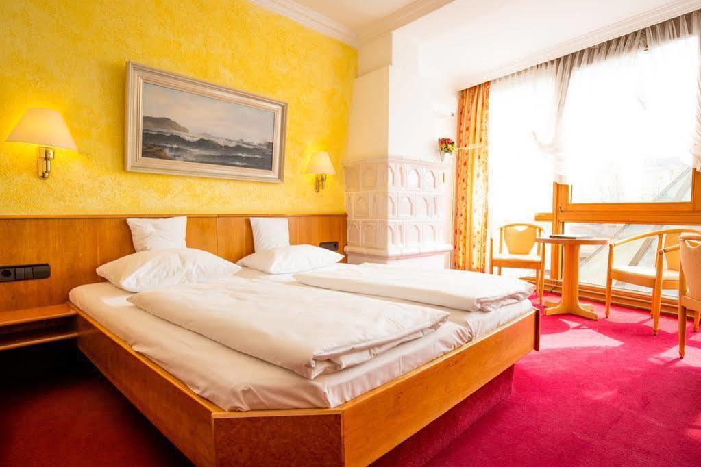 Kubler Stars Hotel Карлсруе Екстериор снимка