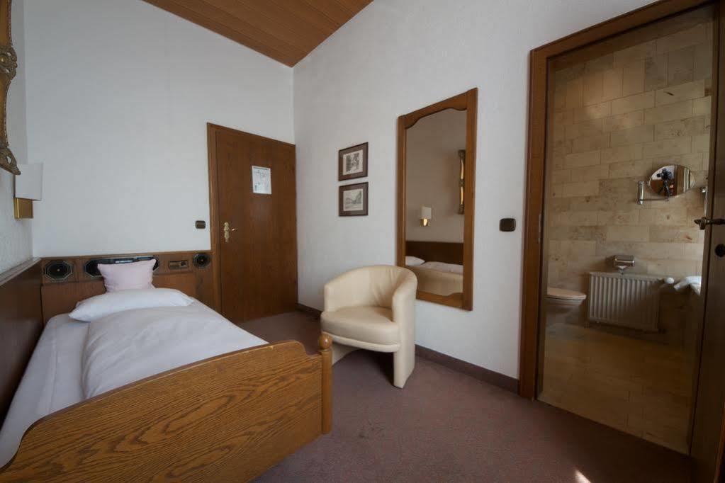 Kubler Stars Hotel Карлсруе Екстериор снимка