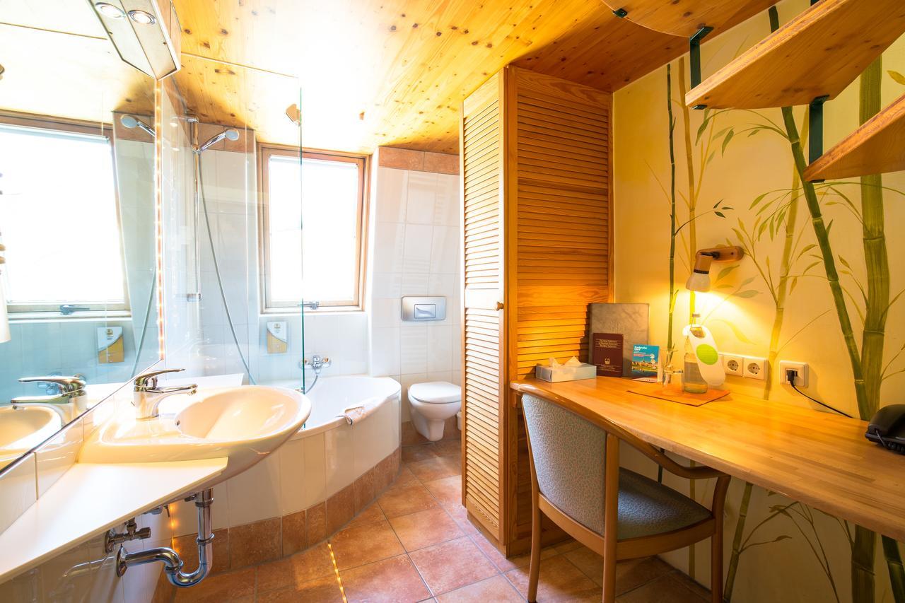 Kubler Stars Hotel Карлсруе Екстериор снимка